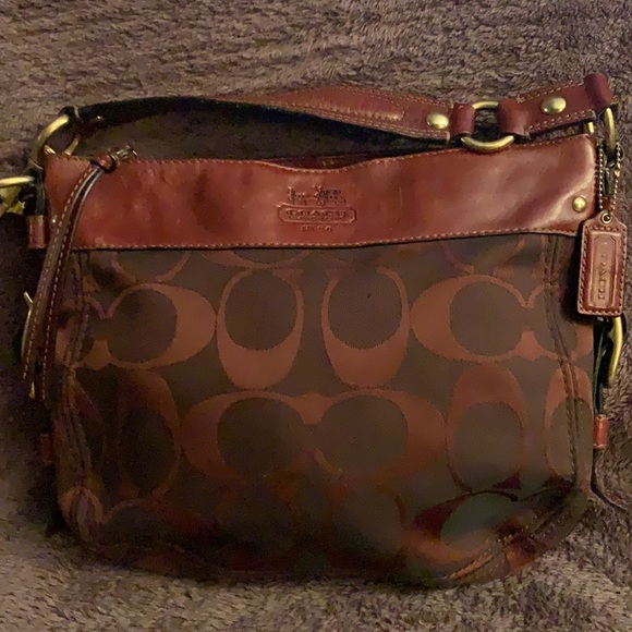 Coach Handbags - Coach Signature Shoulder Bag